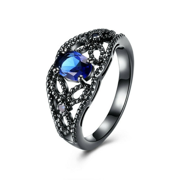 Jewelry - ➰Gorgeous Cameo Ring